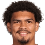 Luiz Júnior portrait
